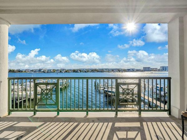 602 Harbor Boulevard, Unit 201, Destin, FL 32541