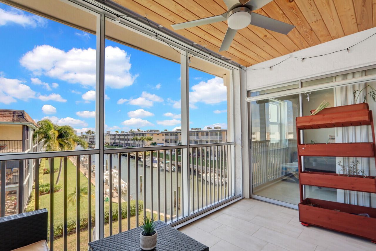 236 Castlewood Drive, Unit 305, North Palm Beach, FL 33408 Photo