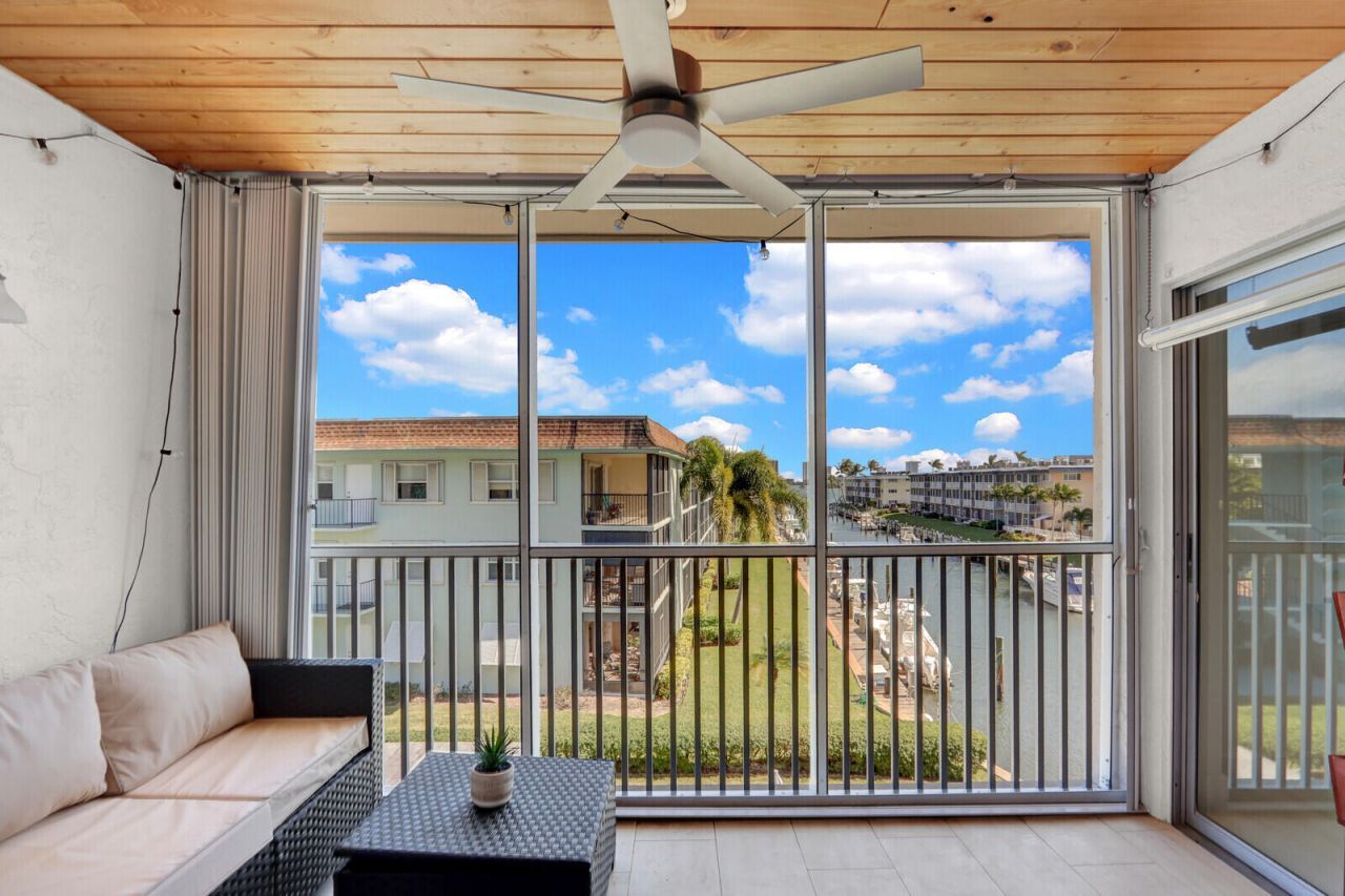 236 Castlewood Drive, Unit 305, North Palm Beach, FL 33408 Photo