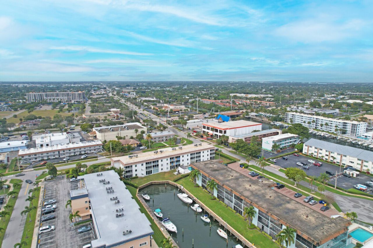 236 Castlewood Drive, Unit 305, North Palm Beach, FL 33408 Photo