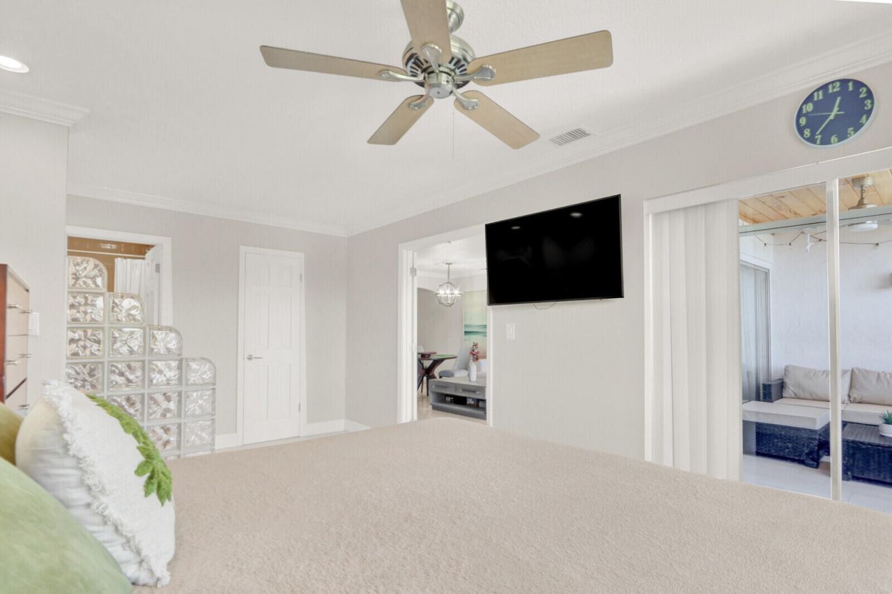 236 Castlewood Drive, Unit 305, North Palm Beach, FL 33408 Photo