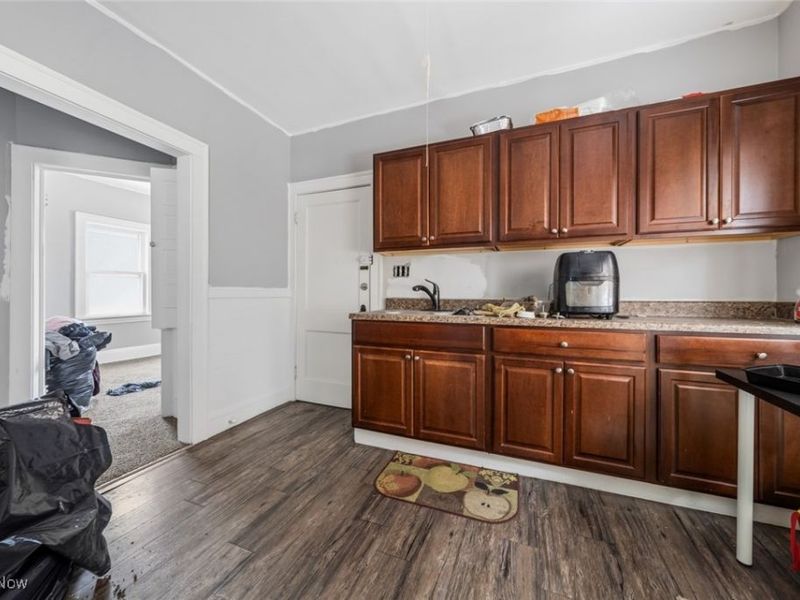 14401 Westropp Avenue, Cleveland, OH 44110 Photo 9