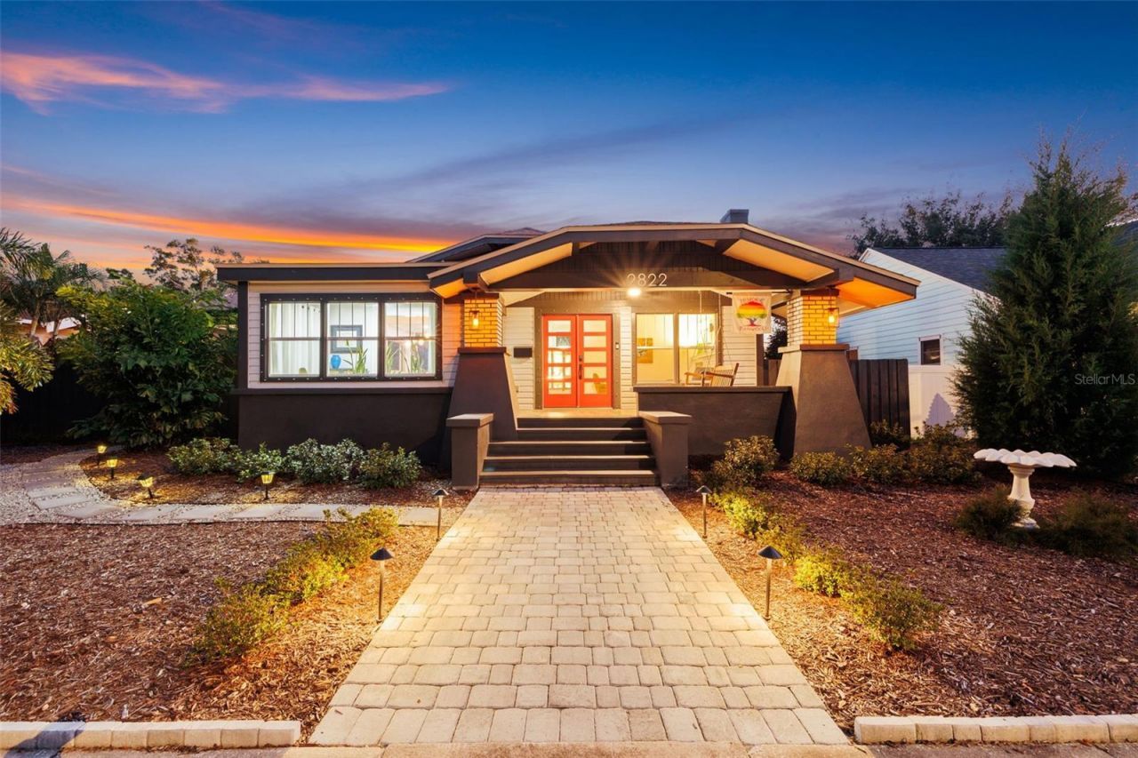 2822 Burlington Avenue N, Saint Petersburg, FL 33713 Main Photo