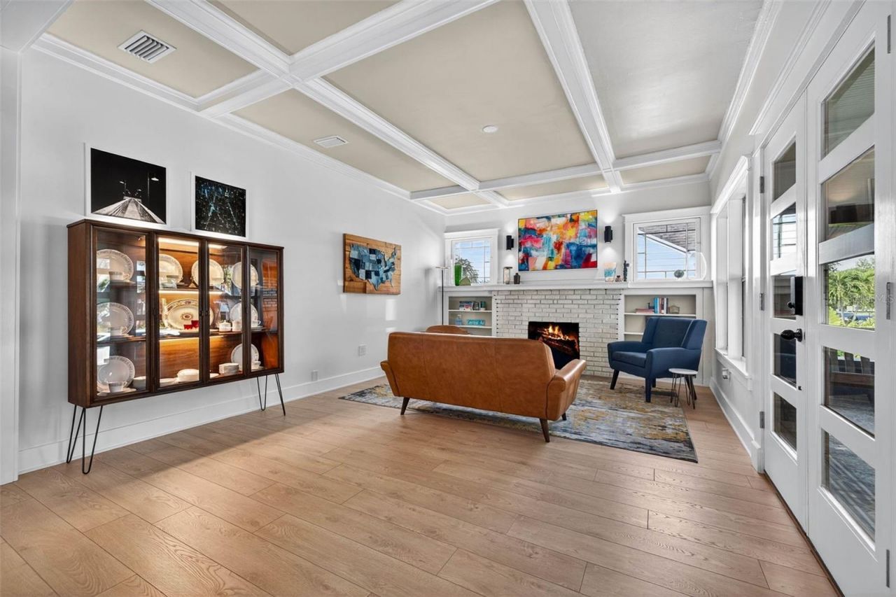 2822 Burlington Avenue N, Saint Petersburg, FL 33713 Photo