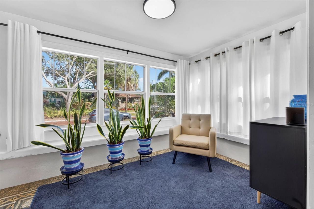 2822 Burlington Avenue N, Saint Petersburg, FL 33713 Photo