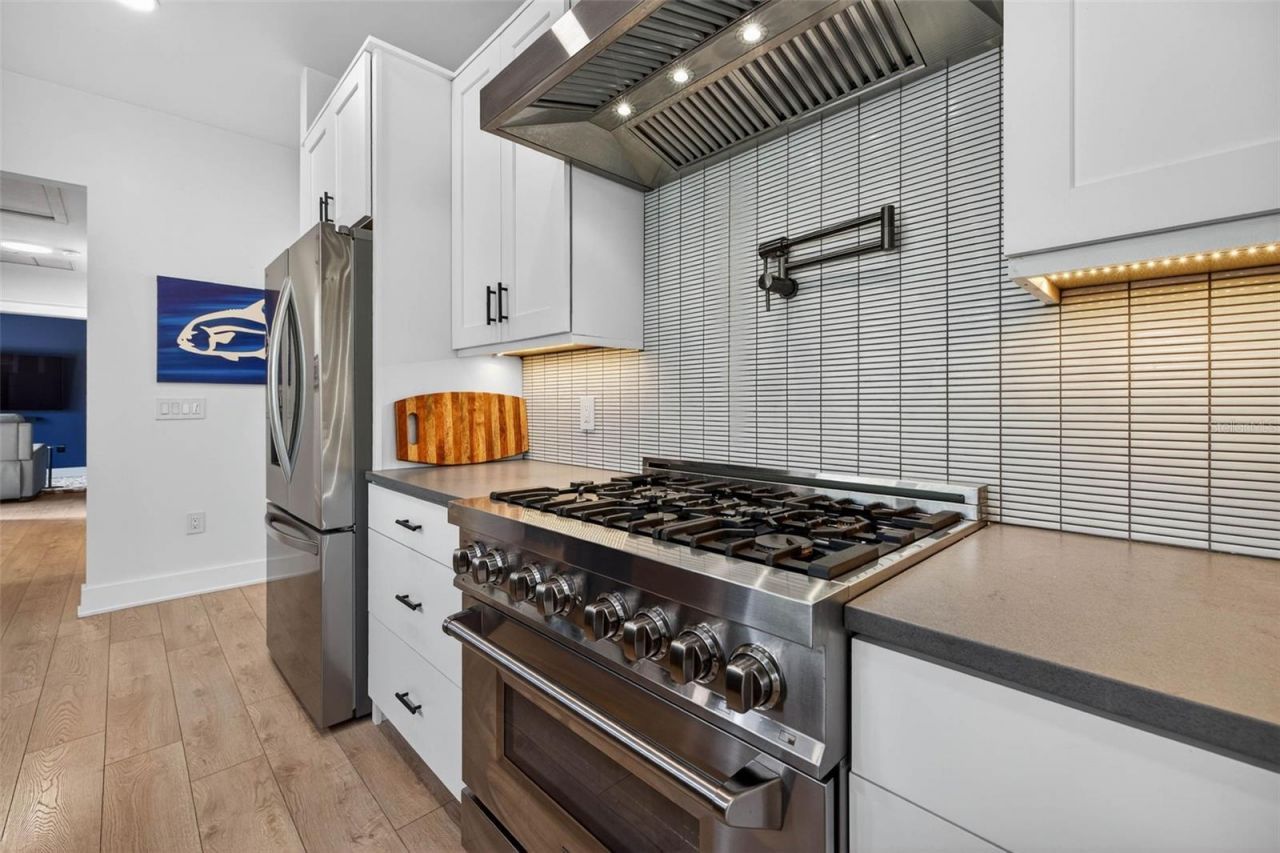 2822 Burlington Avenue N, Saint Petersburg, FL 33713 Photo