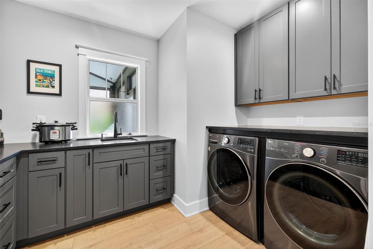 2822 Burlington Avenue N, Saint Petersburg, FL 33713 Photo