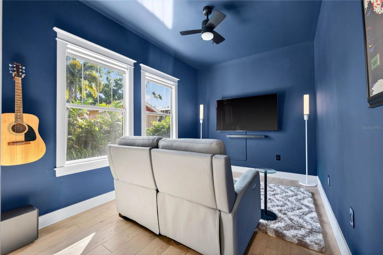 2822 Burlington Avenue N, Saint Petersburg, FL 33713 Photo