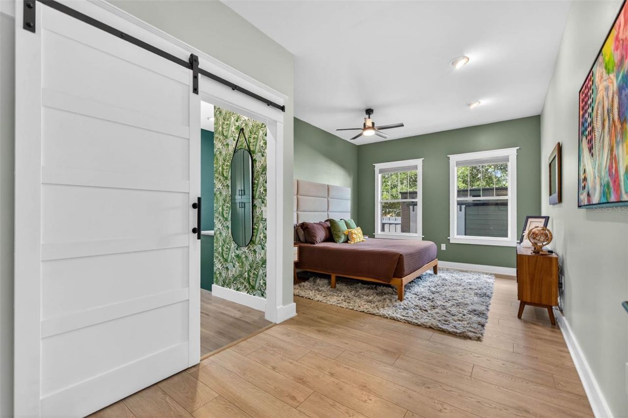 2822 Burlington Avenue N, Saint Petersburg, FL 33713 Photo