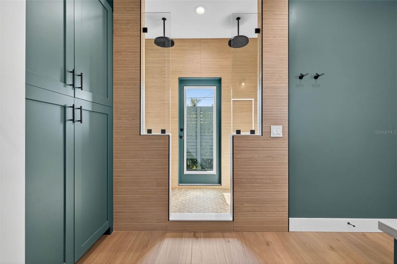 2822 Burlington Avenue N, Saint Petersburg, FL 33713 Photo