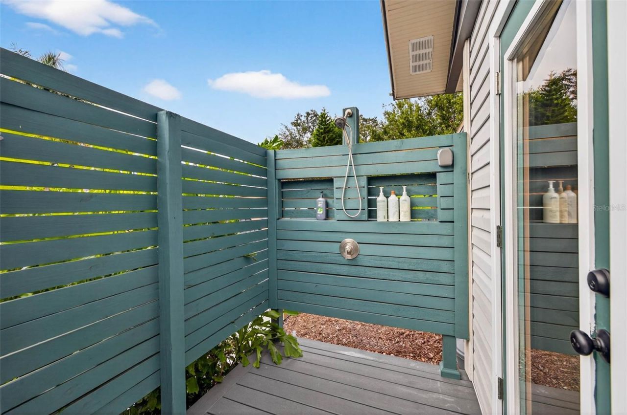 2822 Burlington Avenue N, Saint Petersburg, FL 33713 Photo