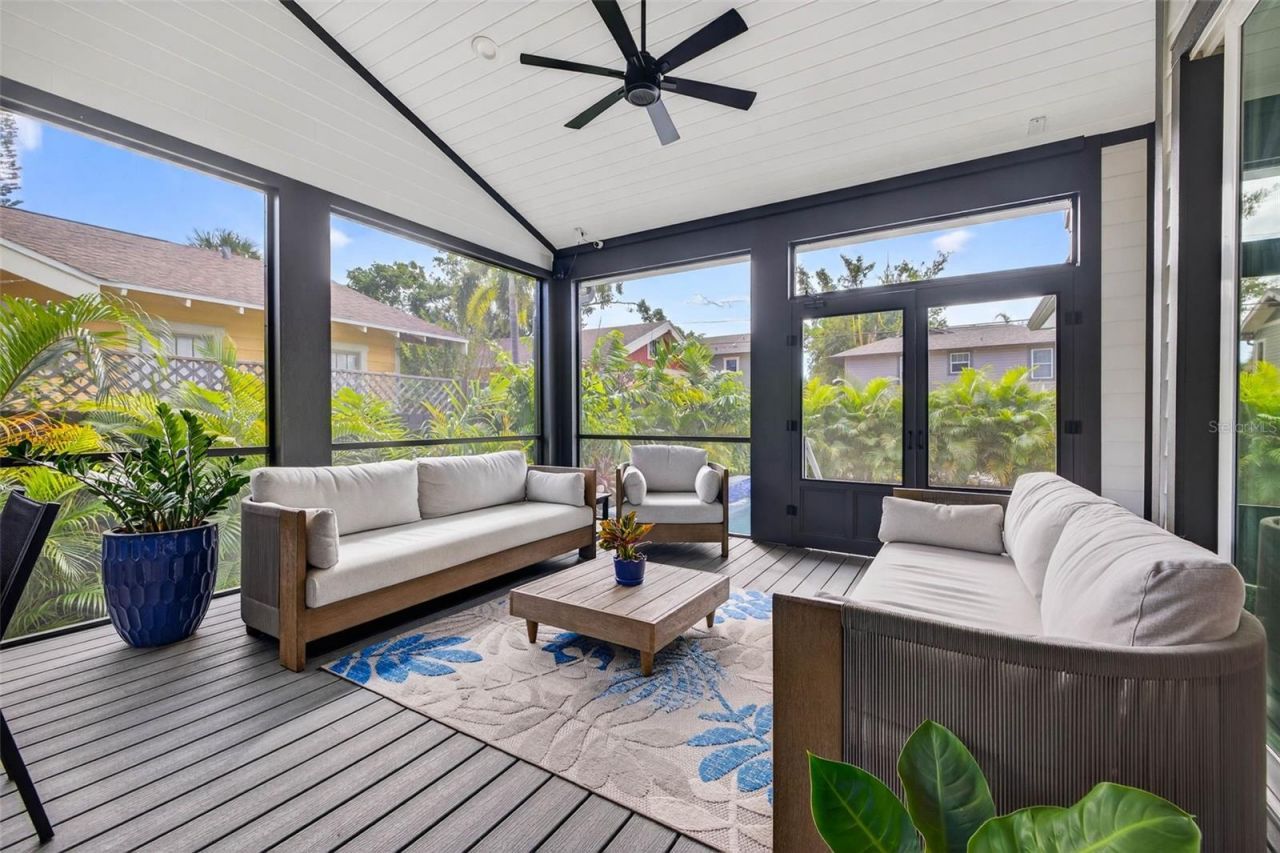 2822 Burlington Avenue N, Saint Petersburg, FL 33713 Photo