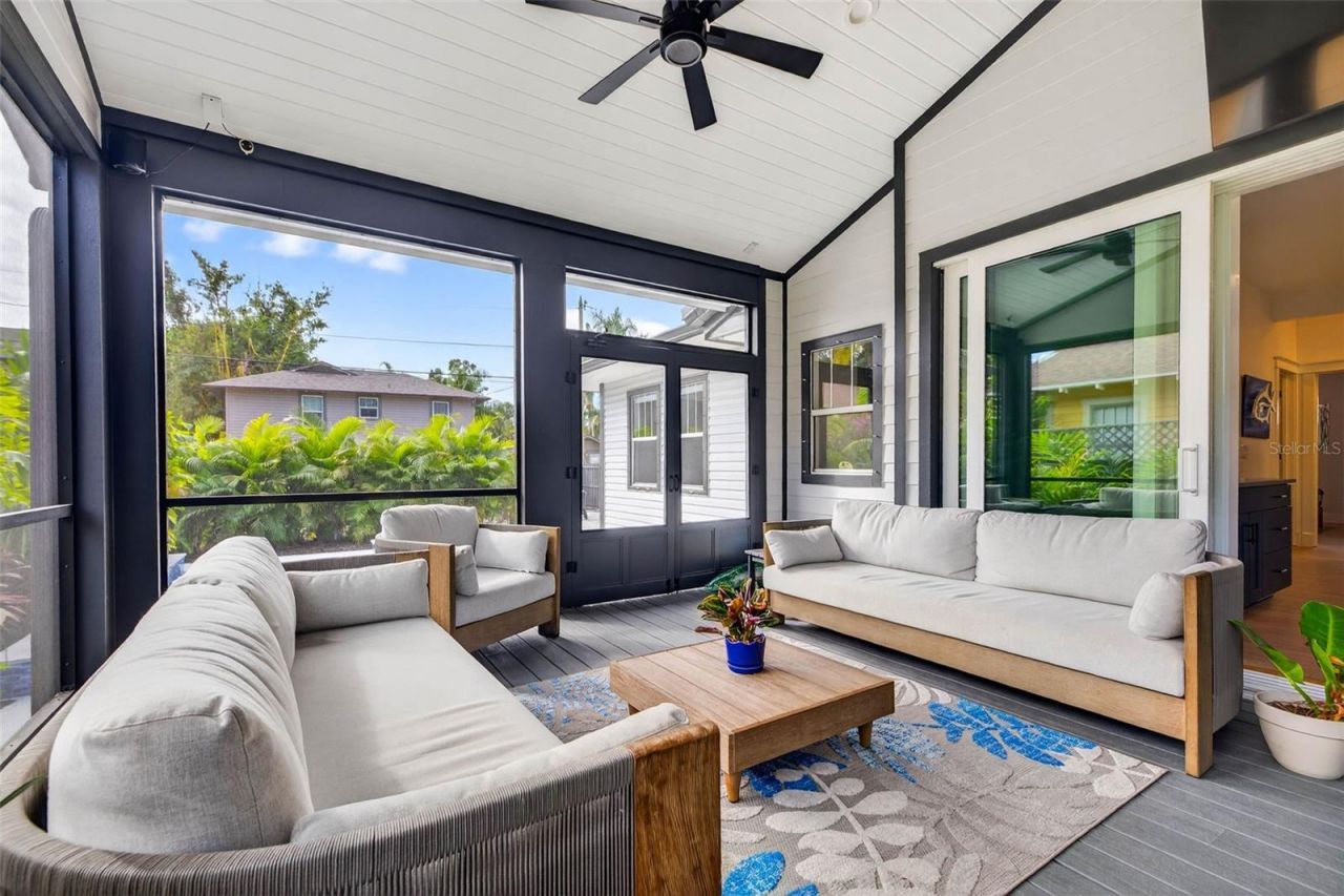 2822 Burlington Avenue N, Saint Petersburg, FL 33713 Photo