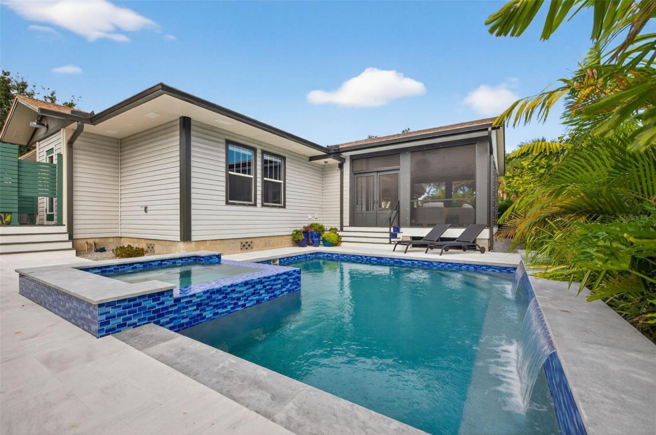 2822 Burlington Avenue N, Saint Petersburg, FL 33713 Photo