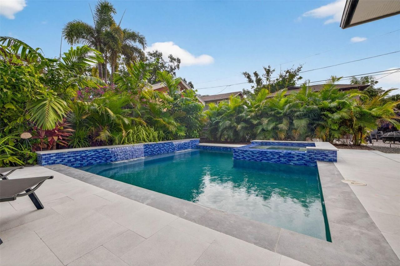 2822 Burlington Avenue N, Saint Petersburg, FL 33713 Photo