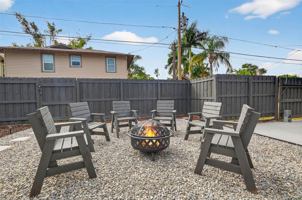 2822 Burlington Avenue N, Saint Petersburg, FL 33713 Photo