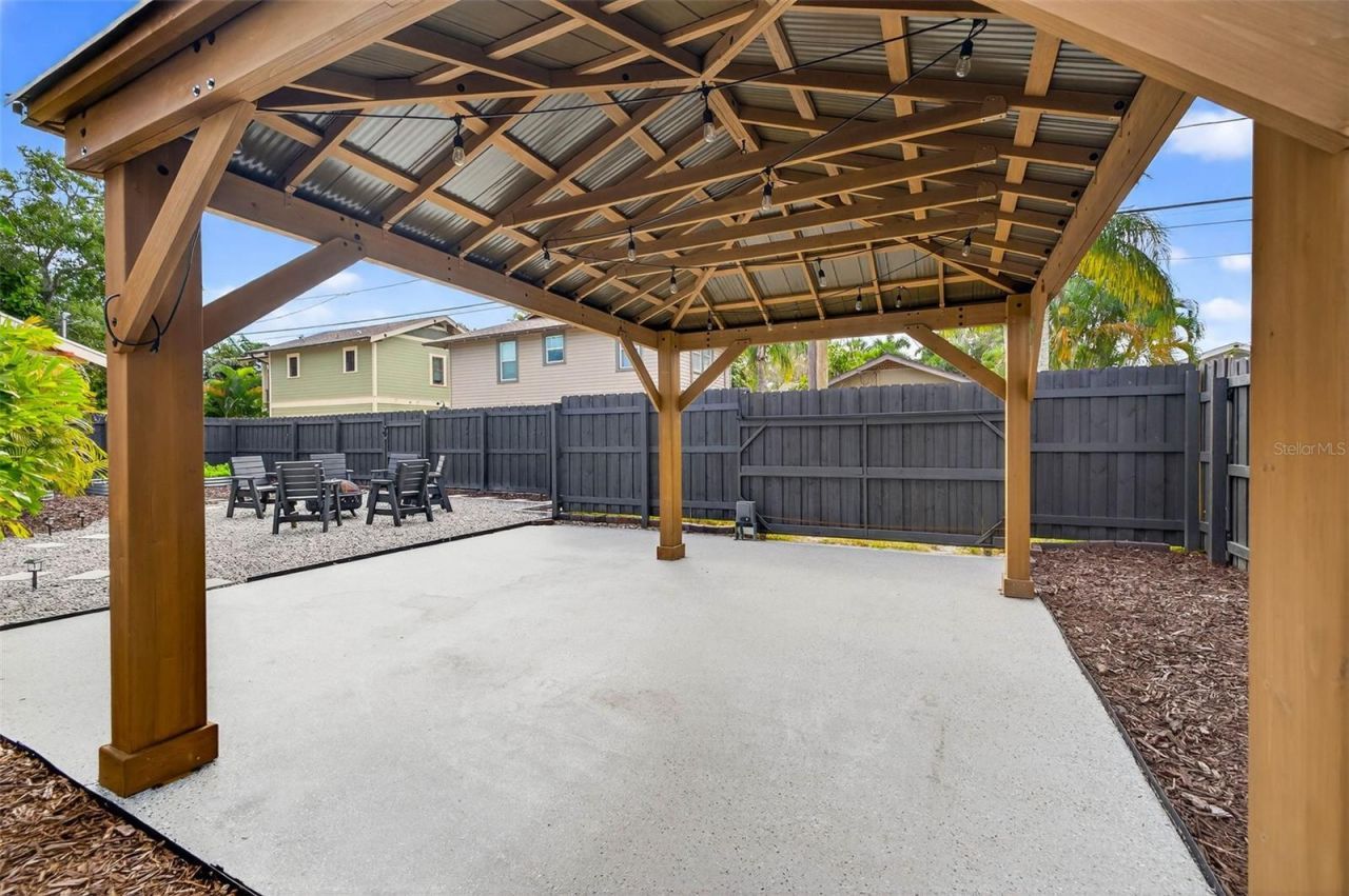 2822 Burlington Avenue N, Saint Petersburg, FL 33713 Photo