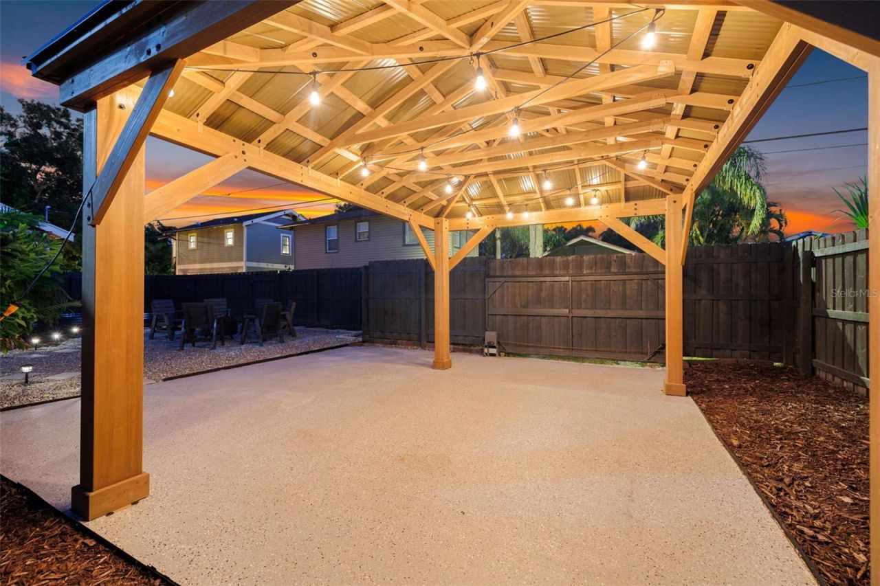 2822 Burlington Avenue N, Saint Petersburg, FL 33713 Photo