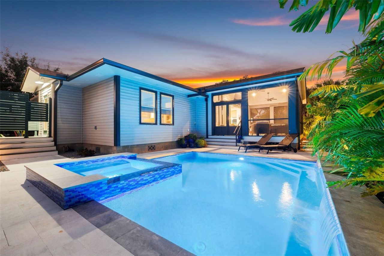 2822 Burlington Avenue N, Saint Petersburg, FL 33713 Photo