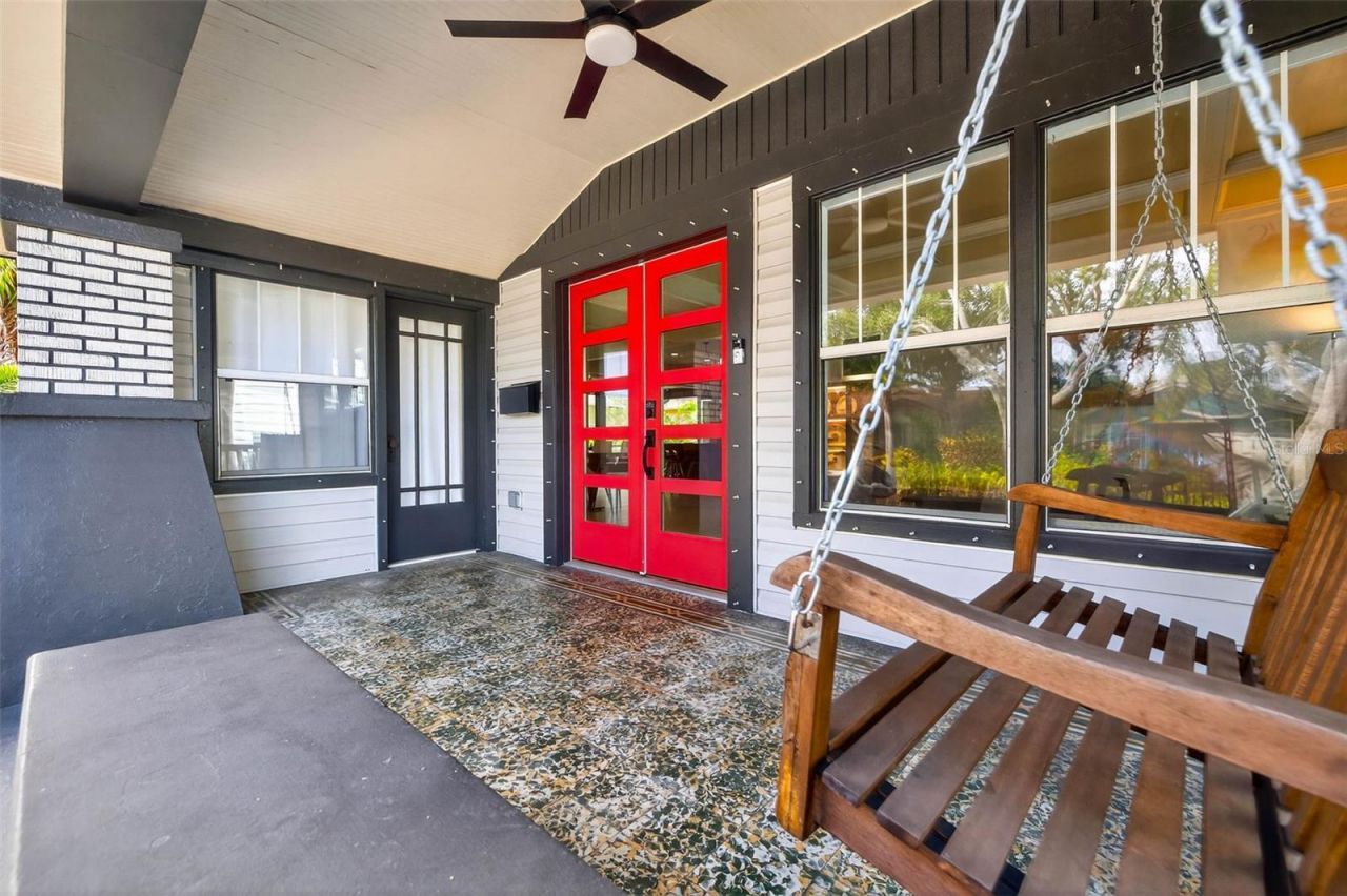 2822 Burlington Avenue N, Saint Petersburg, FL 33713 Photo