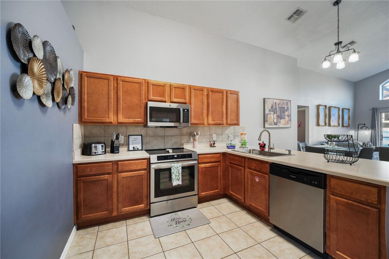 244 Paloma Drive, Davenport, FL 33837 Photo