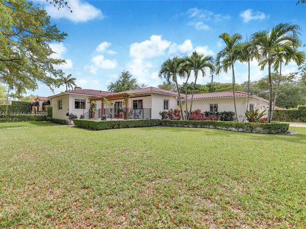 1402 Tangier St, Coral Gables, FL 33134