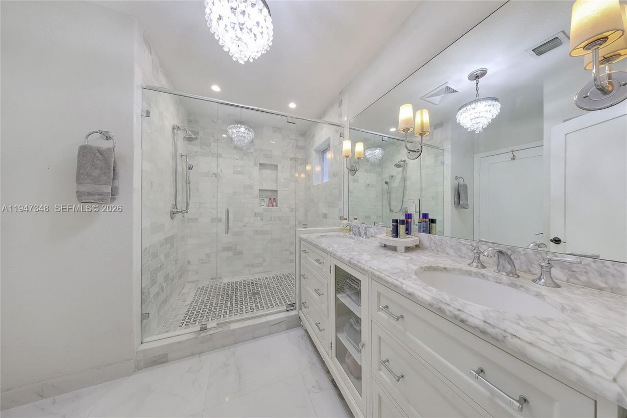 1402 Tangier St, Coral Gables, FL 33134 Photo