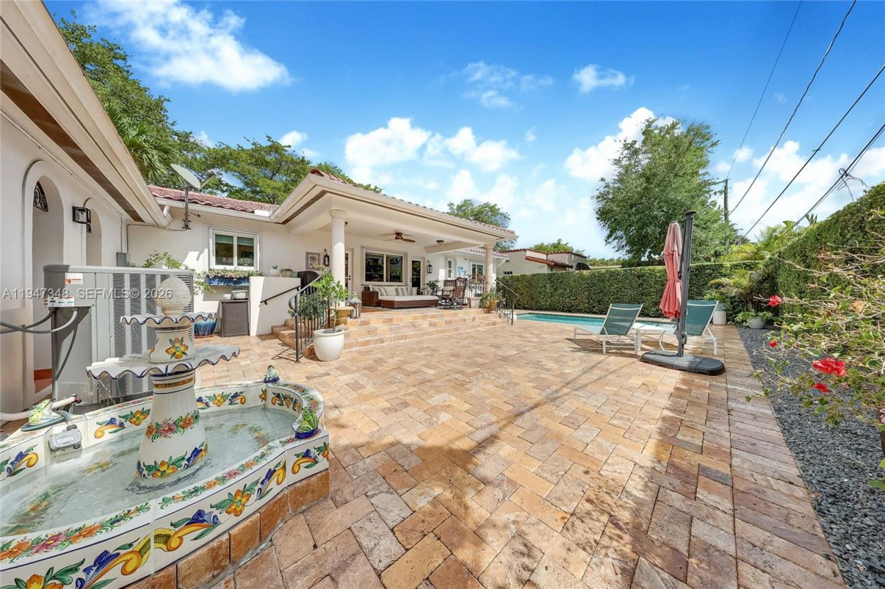 1402 Tangier St, Coral Gables, FL 33134 Photo