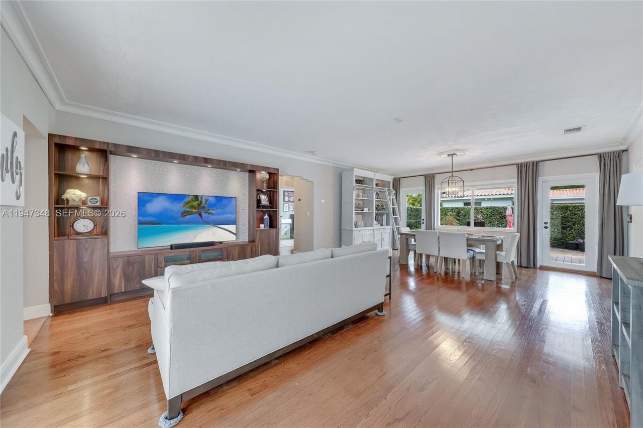 1402 Tangier St, Coral Gables, FL 33134 Photo