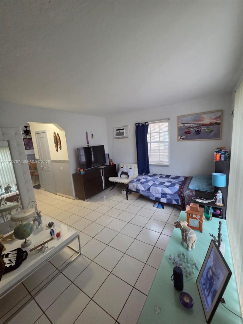 812 86th St, Unit 1R, Miami Beach, FL 33141 Photo