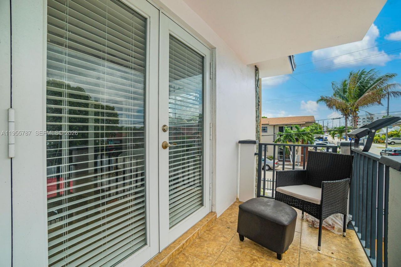 901 NW 22nd Pl, Miami, FL 33125 Photo