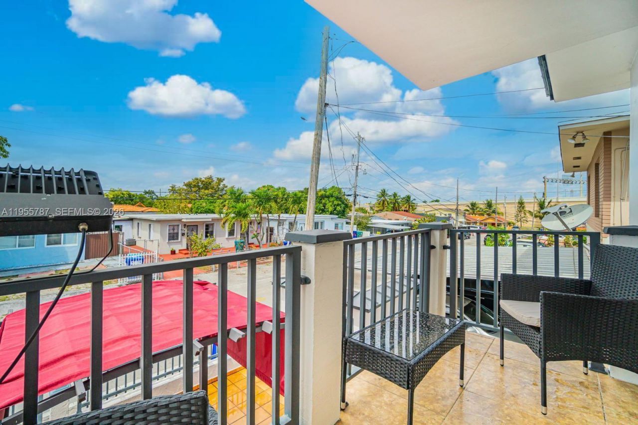 901 NW 22nd Pl, Miami, FL 33125 Photo