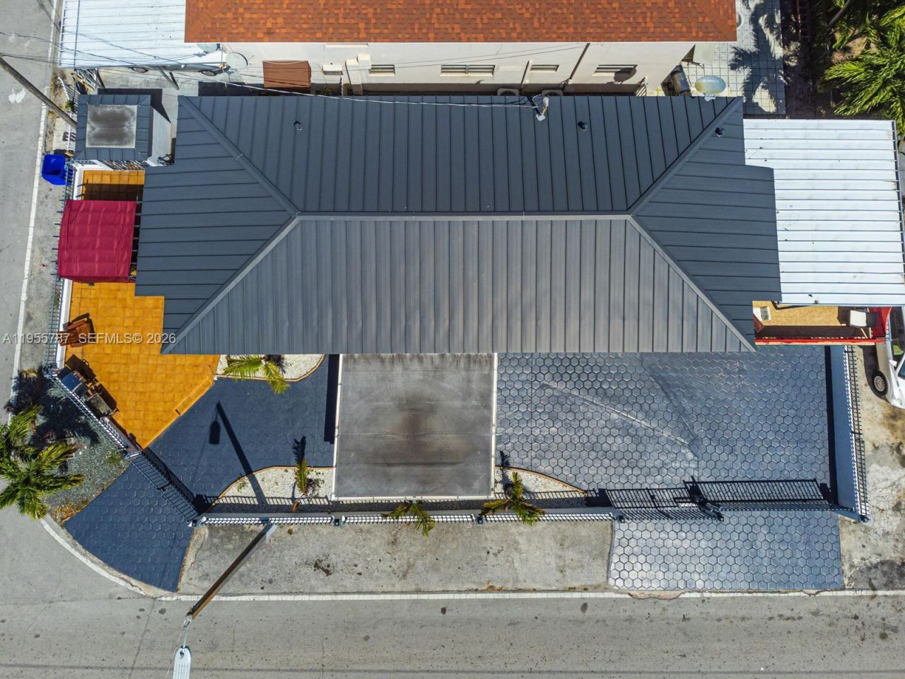 901 NW 22nd Pl, Miami, FL 33125 Photo