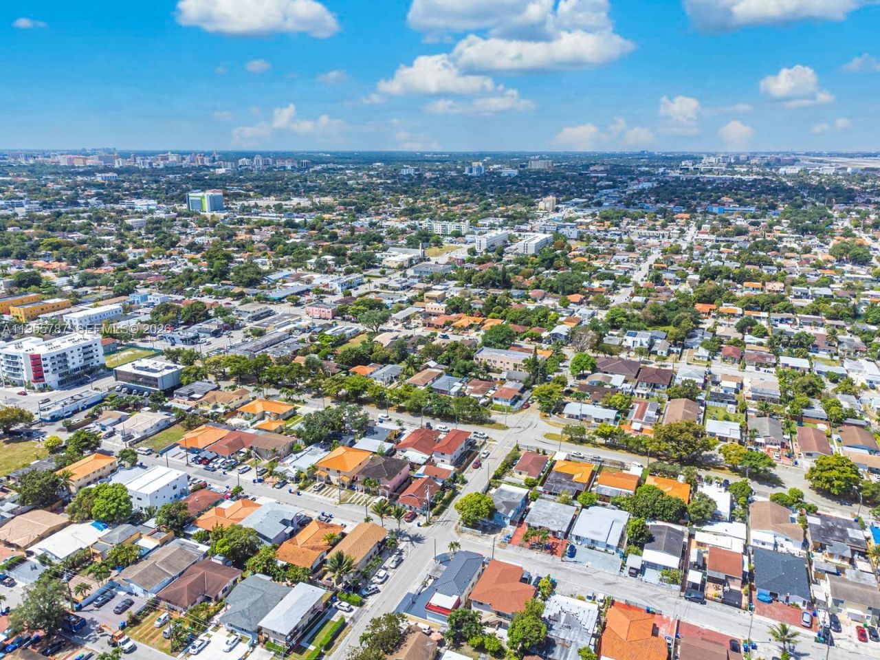 901 NW 22nd Pl, Miami, FL 33125 Photo