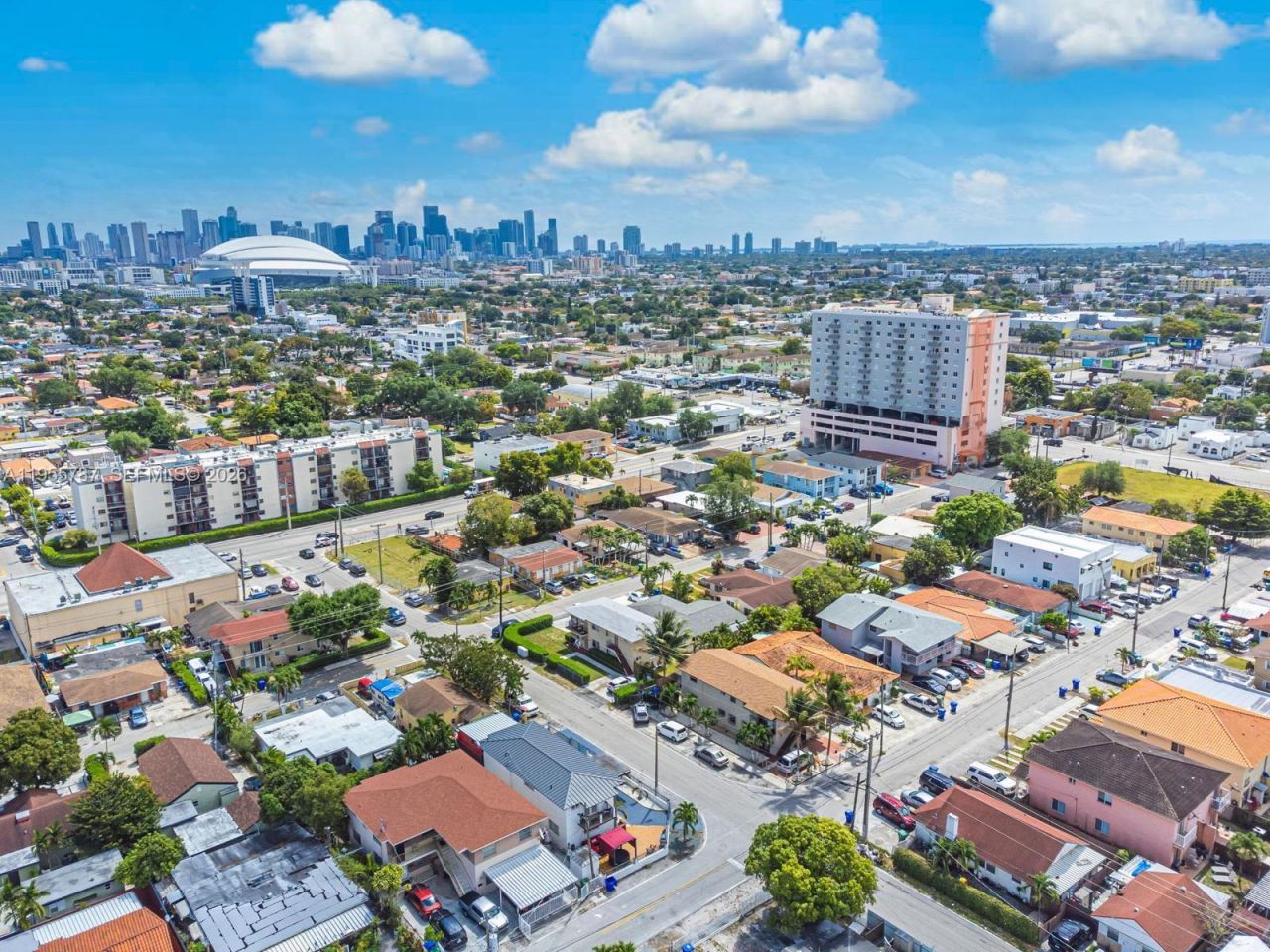 901 NW 22nd Pl, Miami, FL 33125 Photo