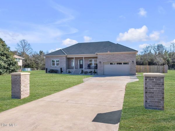 111 Lighthouse View, Aydlett, NC 27916