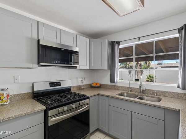 4414 W WELDON Avenue, Phoenix, AZ 85031