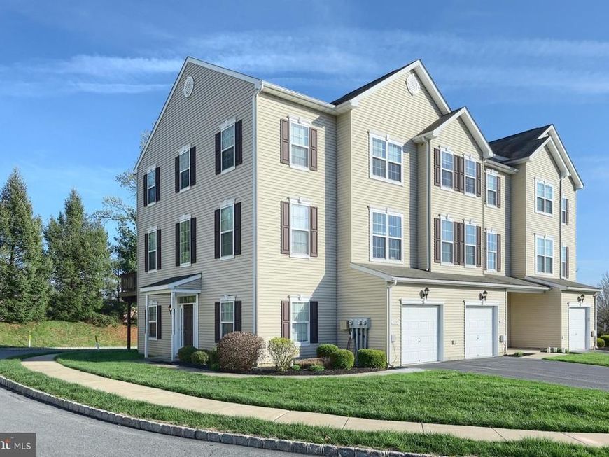 2305 Sunny Hill Circle, Unit 2305, York, PA 17406 Main Photo