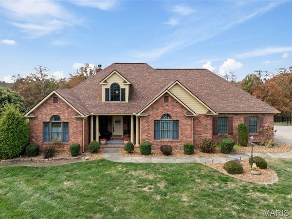 5755 Briars Landing, Millstadt, IL 62260