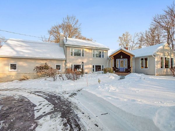 42 Wildwood Lane, Selkirk, NY 12158