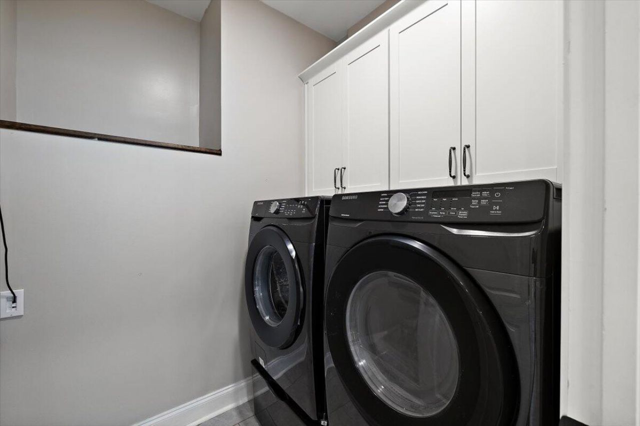 656 Yellow Leaf Lane Photo 14