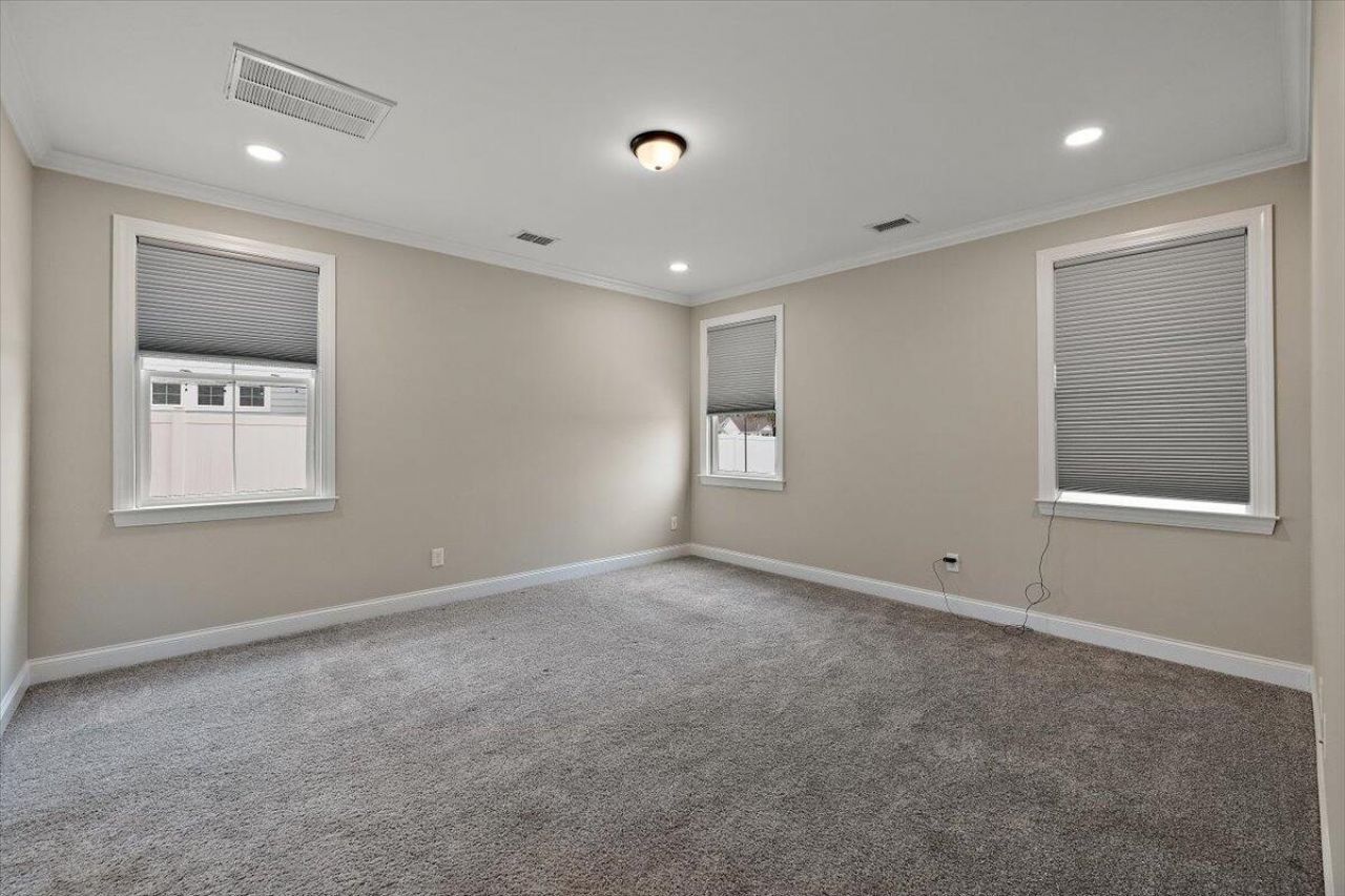 656 Yellow Leaf Lane Photo 16