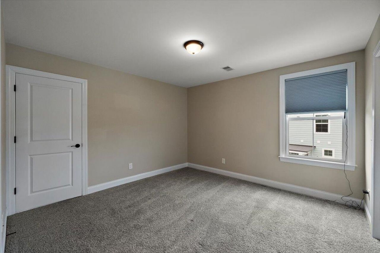 656 Yellow Leaf Lane Photo 24
