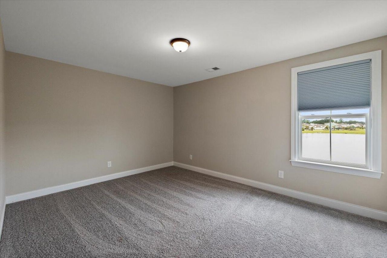 656 Yellow Leaf Lane Photo 28