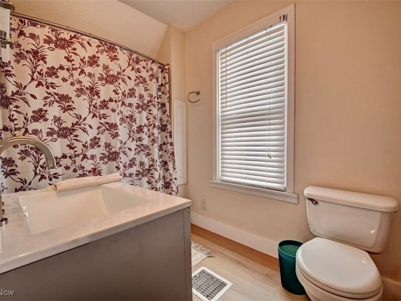 125 3rd Street SW, Strasburg, OH 44680 Photo 17