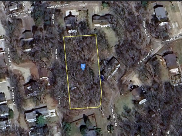 11550 Pulleyblank Drive, Pinckney, MI 48169