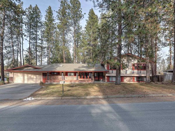 1607 E 63rd Ave, Spokane, WA 99223