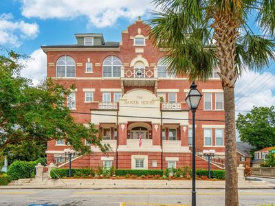 55 Ashley Avenue, Unit 18, Charleston, SC 29401