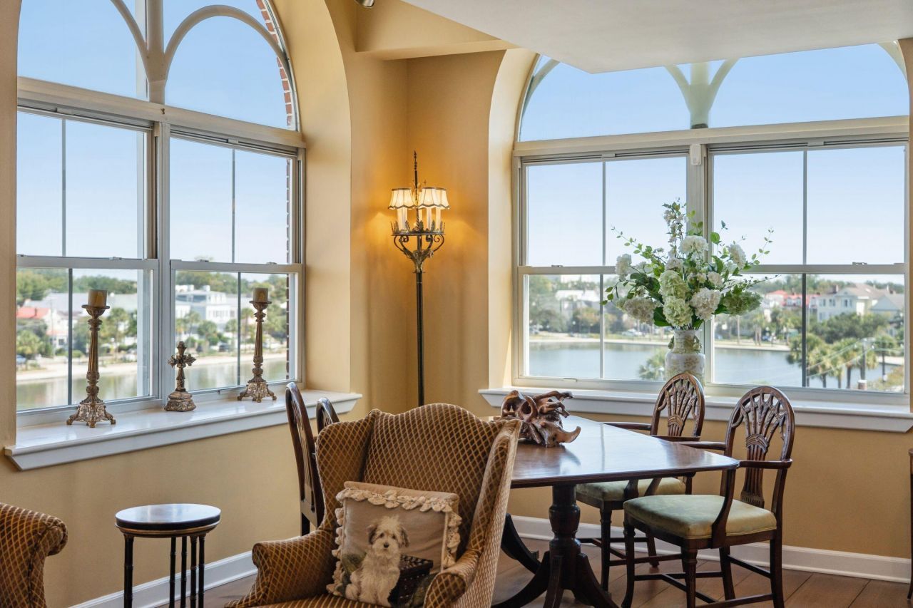 55 Ashley Avenue Photo 10