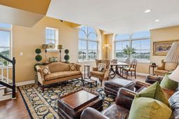 55 Ashley Avenue photo 4